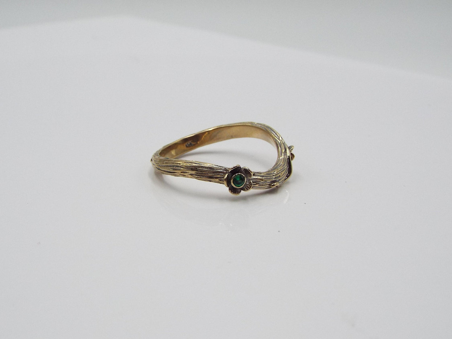 Emerald Golden Curved Flower Band - JF Fantasy Jewelry