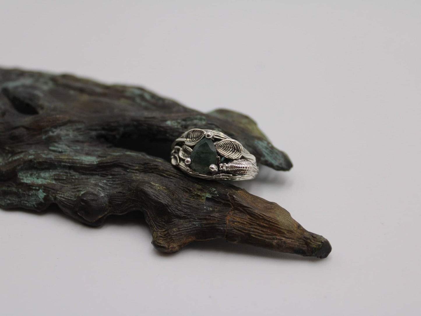 Garden Journey - Moss Agate Leaf Snail Ring - JF Fantasy Jewelry