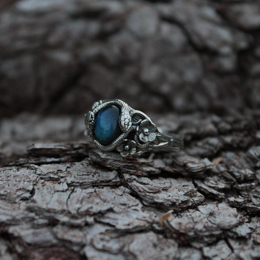 Snake & Bloom Ring – Labradorite Serpent Ring