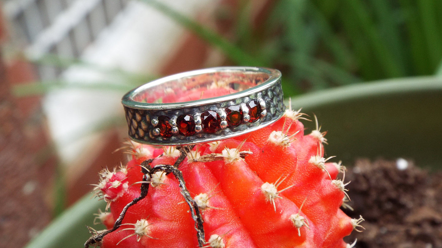 Dragon-scale Garnet band - JF Fantasy Jewelry