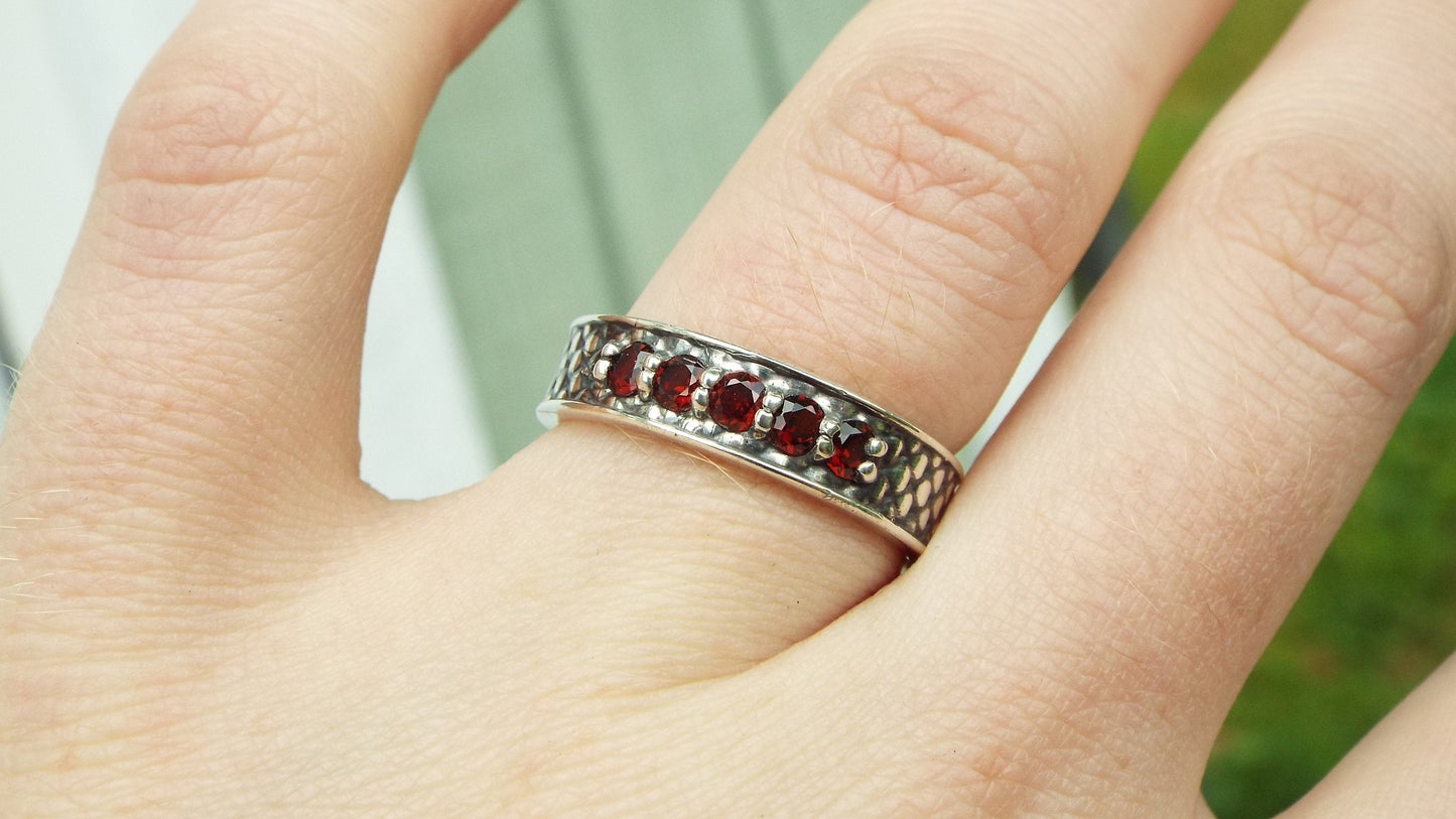 Dragon-scale Garnet band - JF Fantasy Jewelry