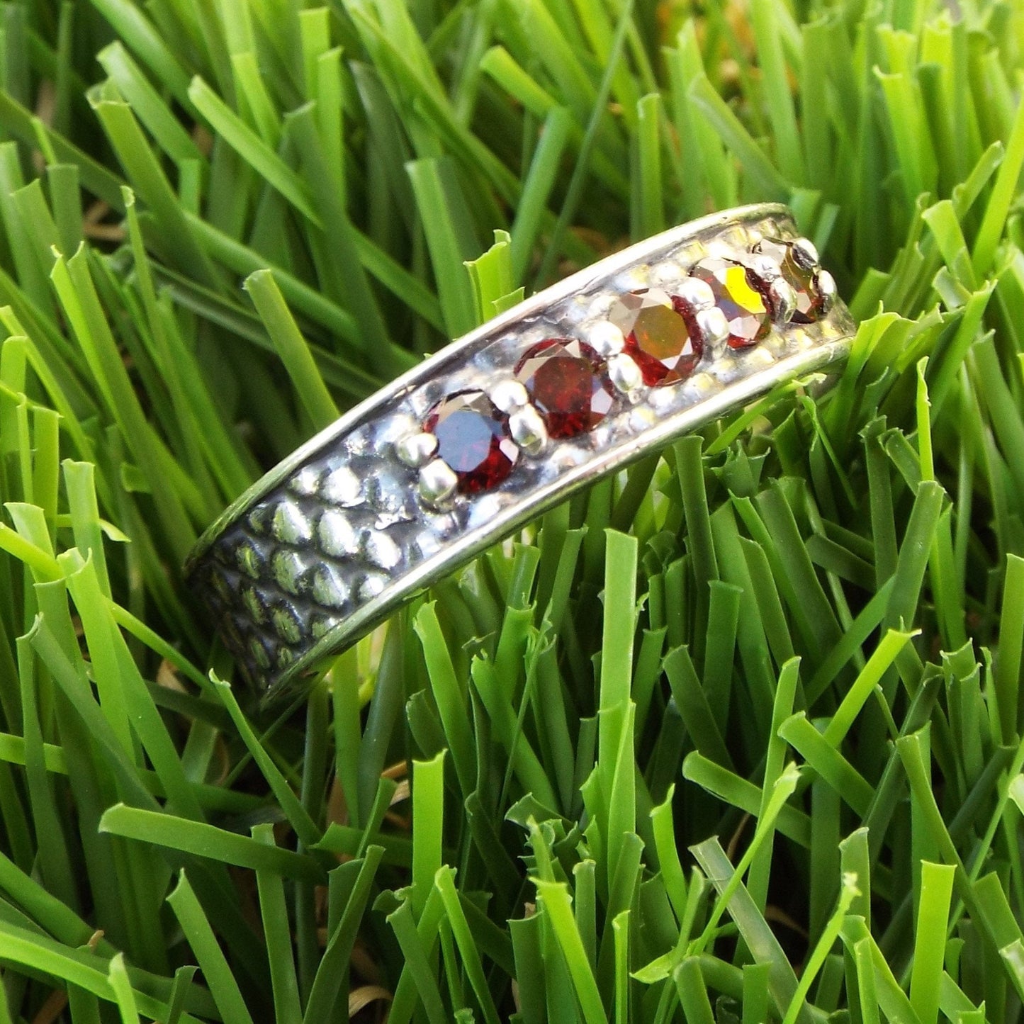Dragon-scale Garnet band - JF Fantasy Jewelry