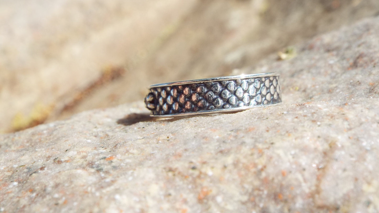 Dragon-scale Garnet band - JF Fantasy Jewelry