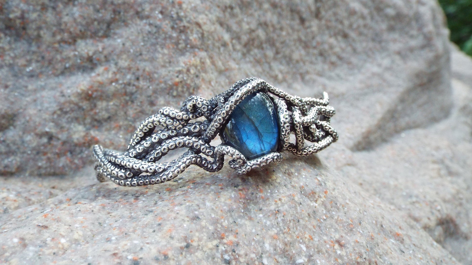 Kraken Labradorite Bracelet - JF Fantasy Jewelry