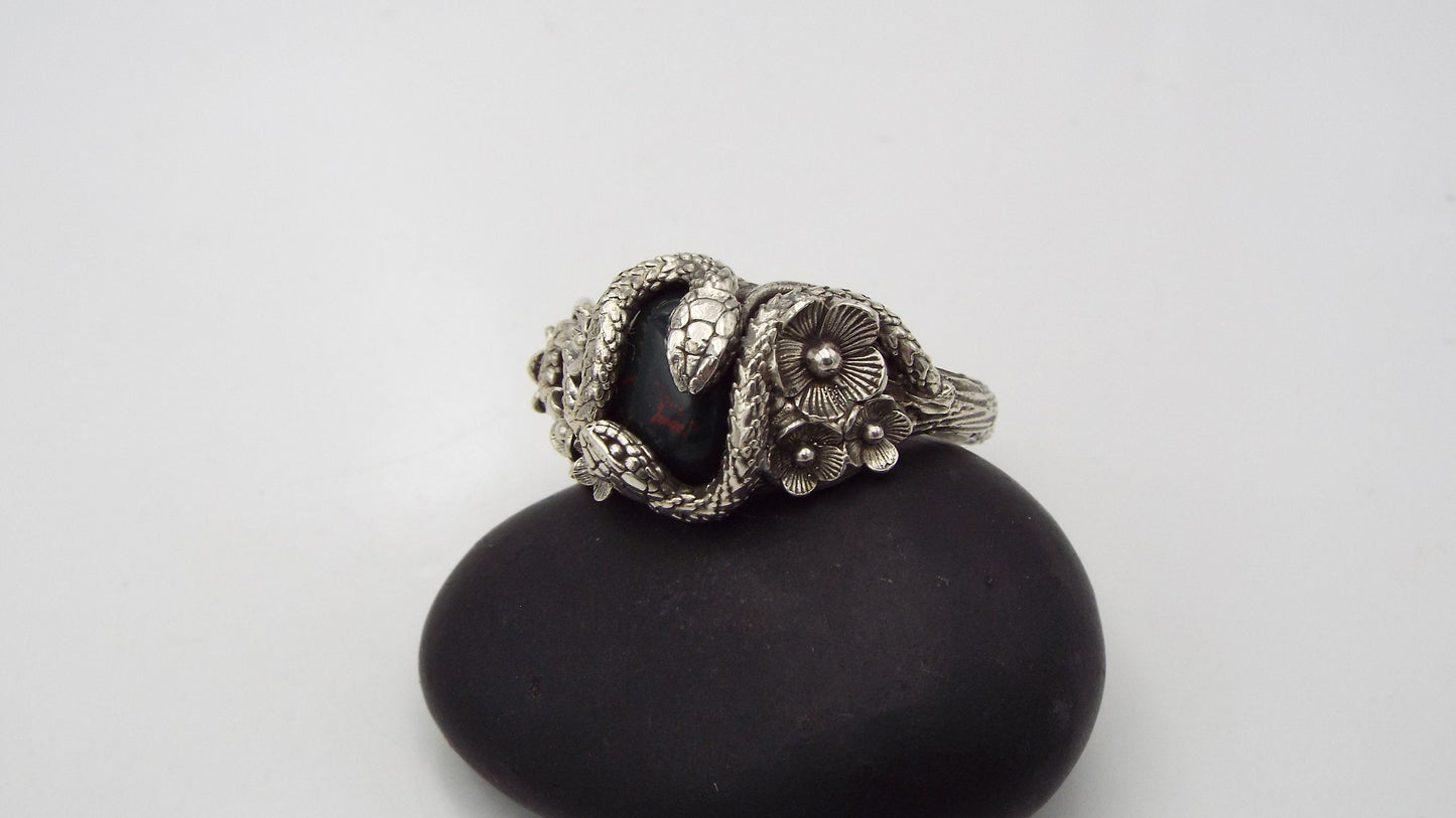 Spring Blood Garden Stroll - JF Fantasy Jewelry