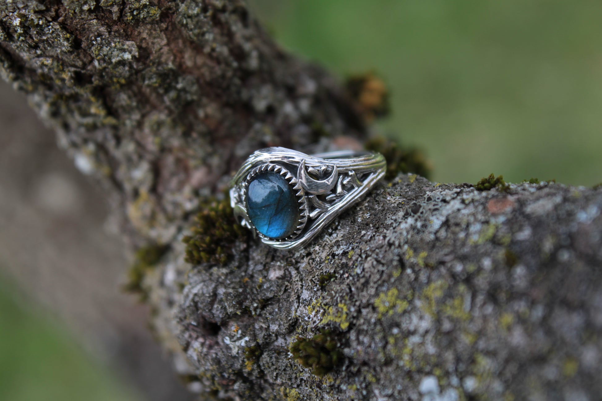 Witchlight Ring - Labradorite Sterling Silver Ring - JF Fantasy Jewelry