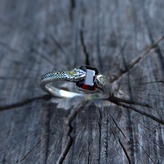 Serpent's Bite Ring - JF Fantasy Jewelry
