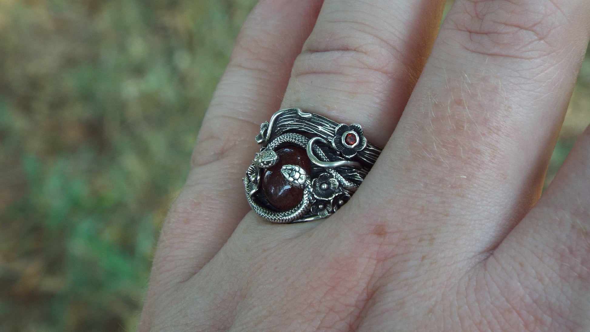 Garnet Flower Curved Band - JF Fantasy Jewelry
