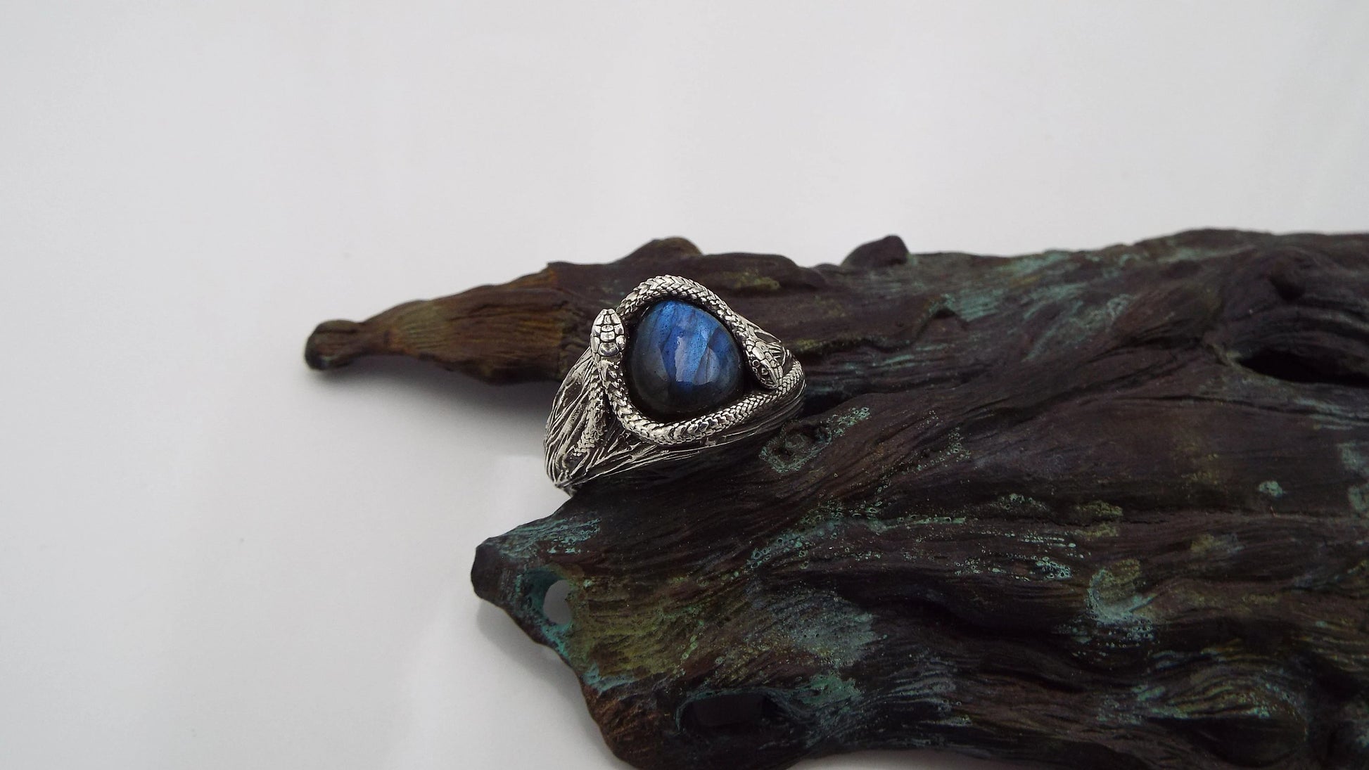 Teardrop Labradorite Snake Ring - JF Fantasy Jewelry