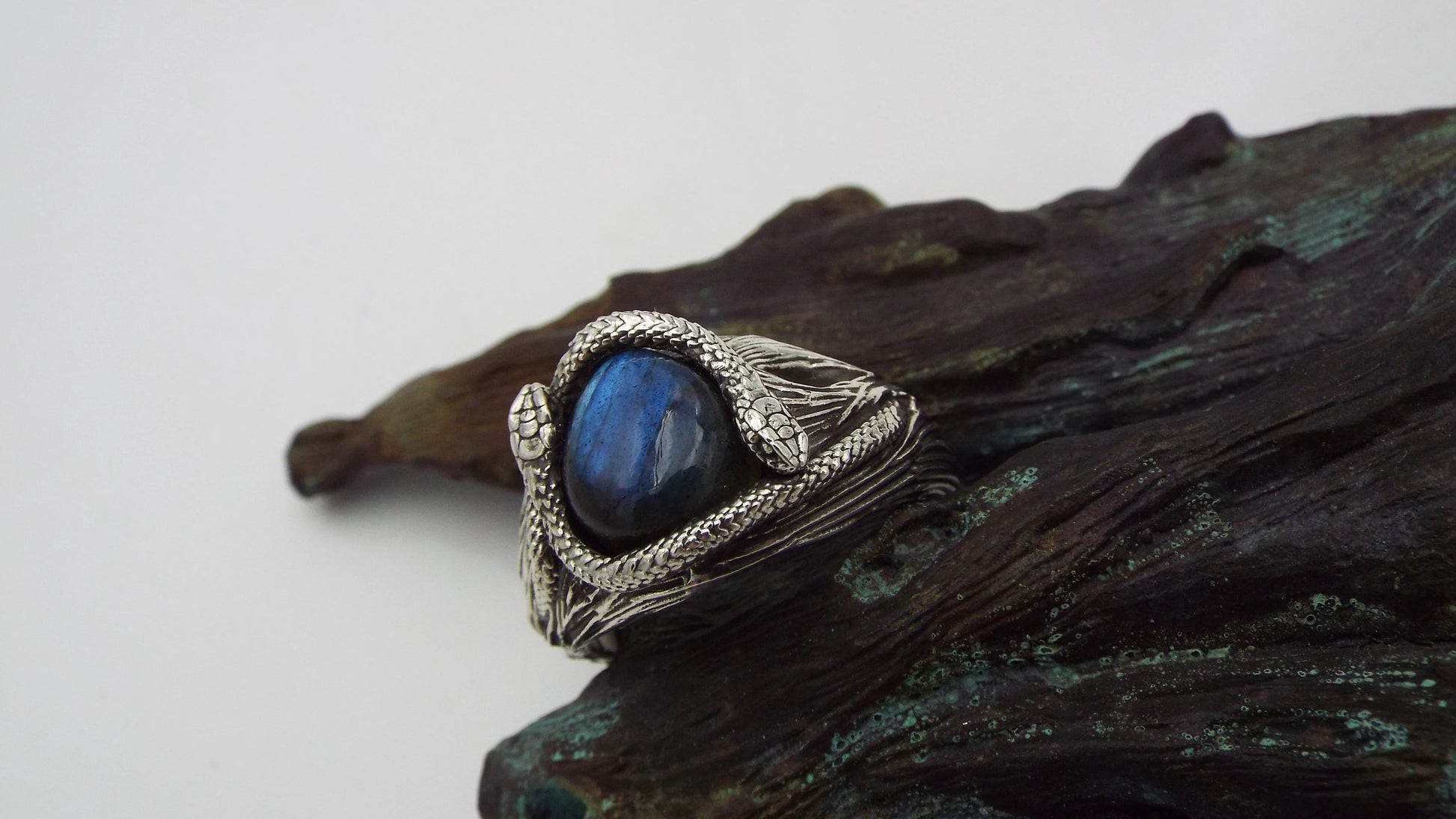 Teardrop Labradorite Snake Ring - JF Fantasy Jewelry