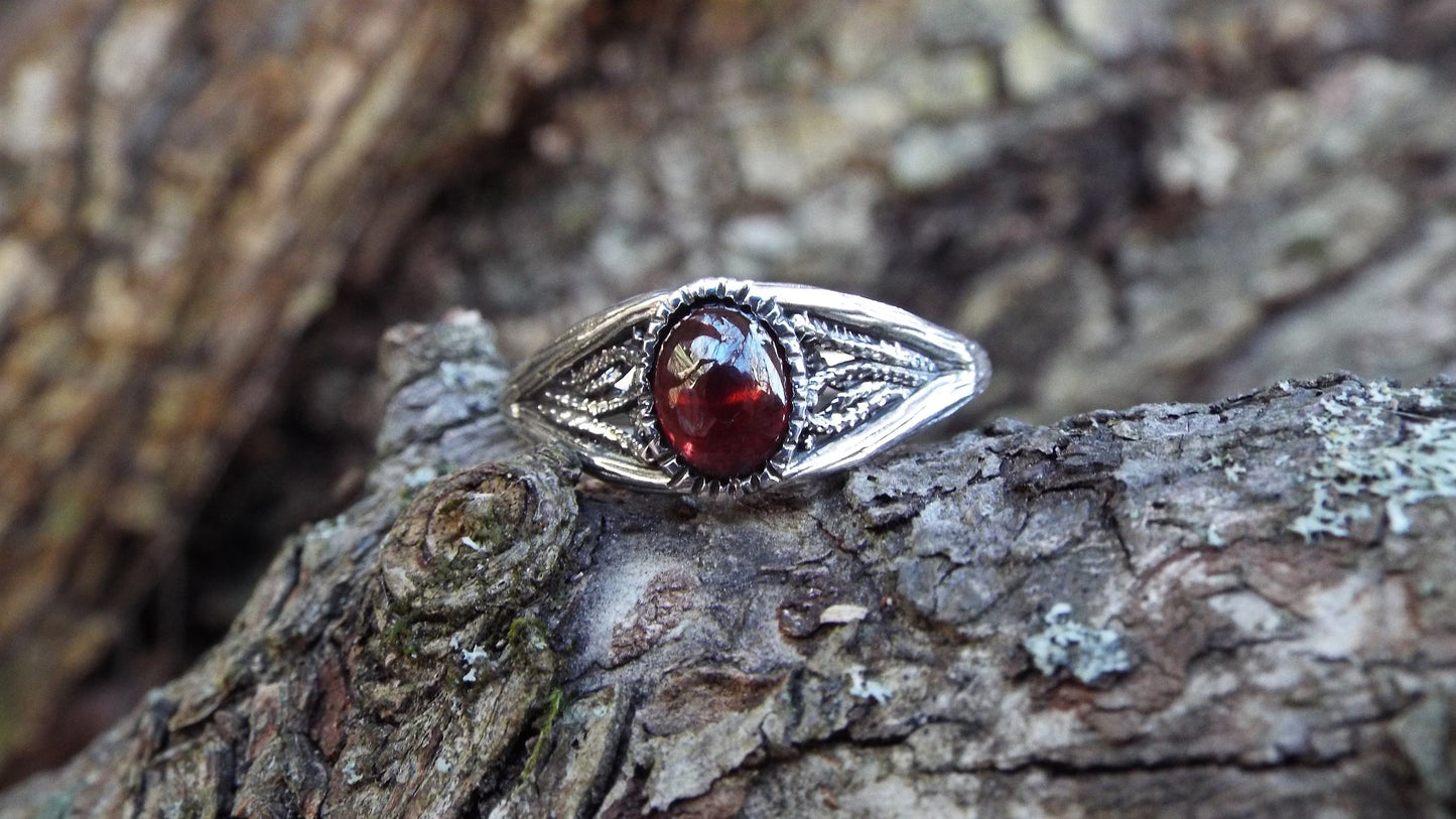 Elegant Garnet Thorn Sterling Silver Ring - JF Fantasy Jewelry
