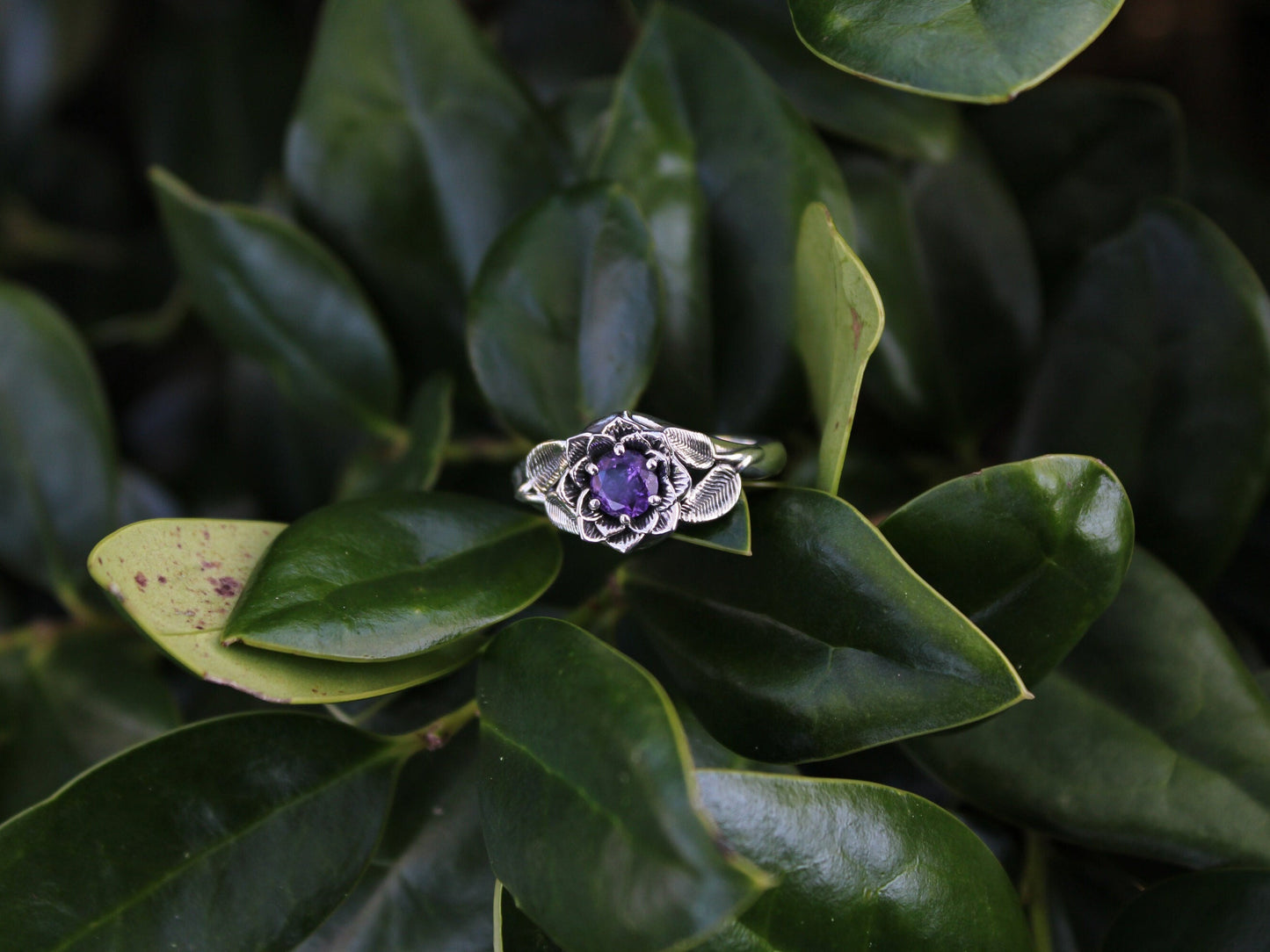 Radiant Bloom - Sterling Silver Amethyst Lotus Ring