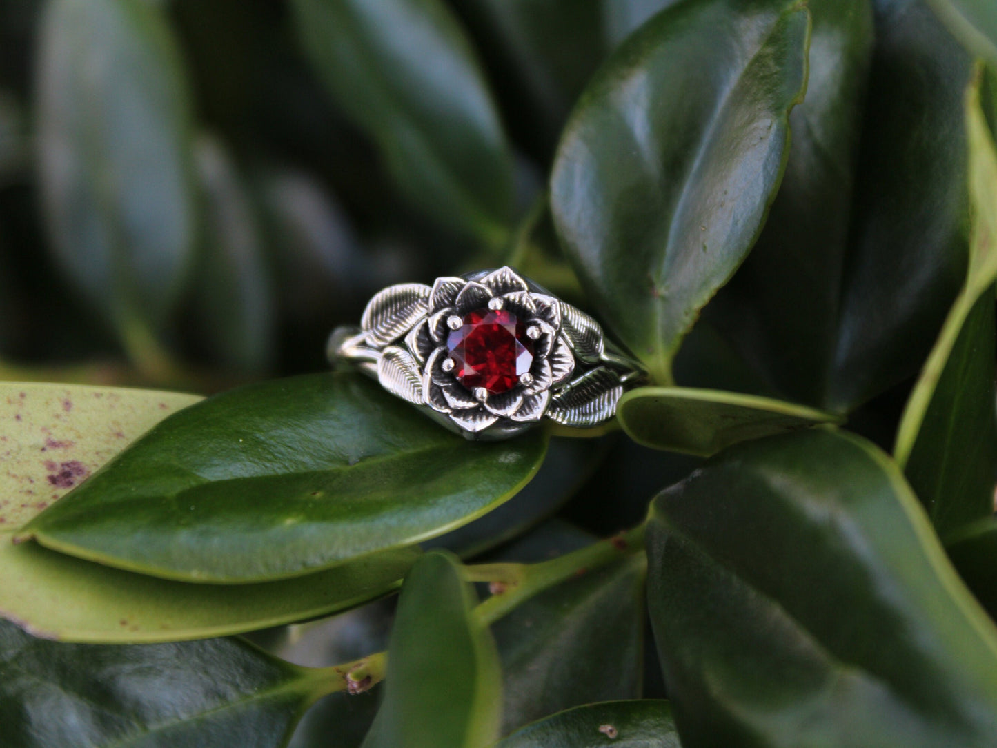 Radiant Bloom Set - Sterling Silver Garnet Lotus Bridal Set