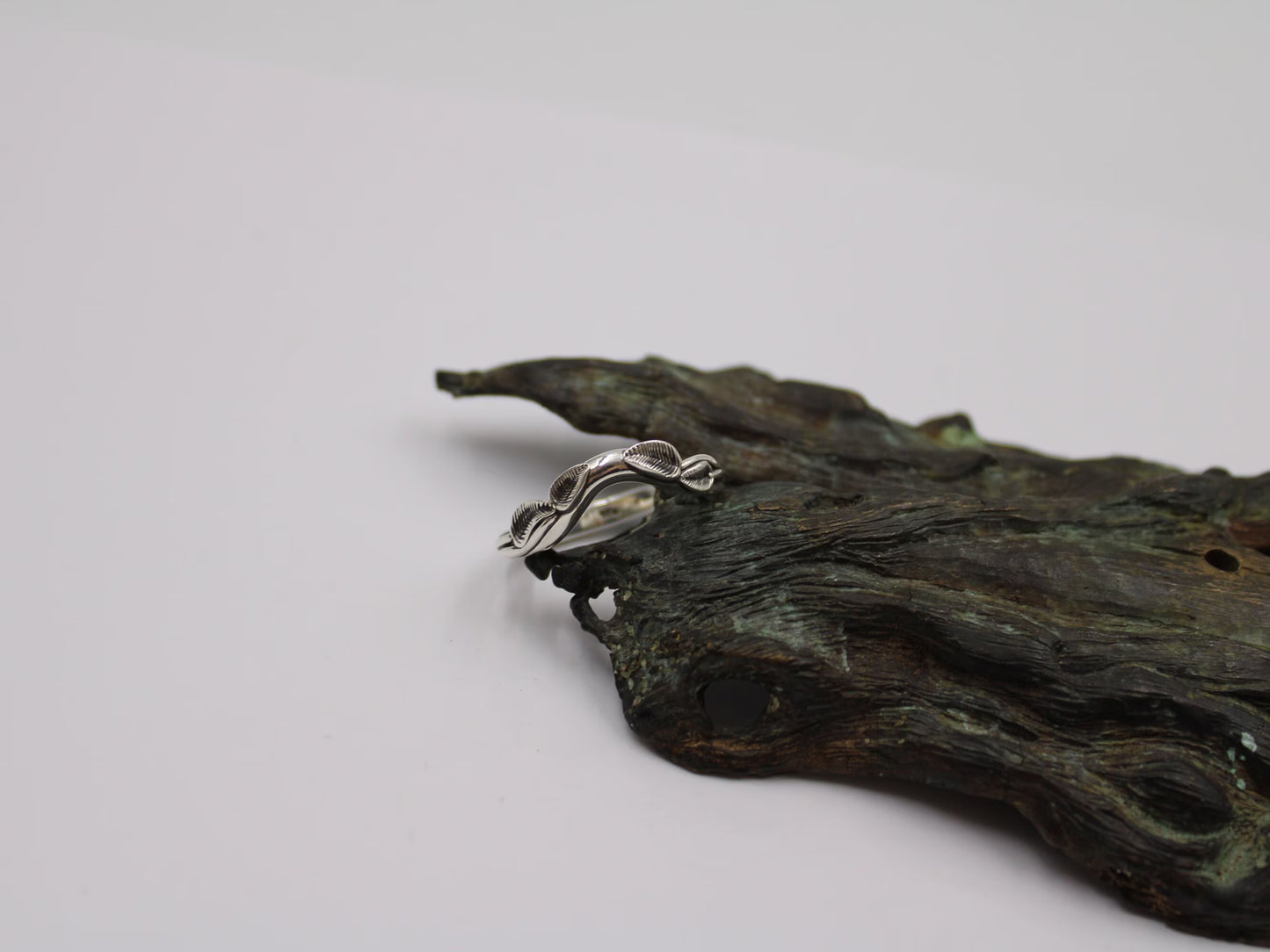 Radiant Bloom Set - Sterling Silver Garnet Lotus Bridal Set