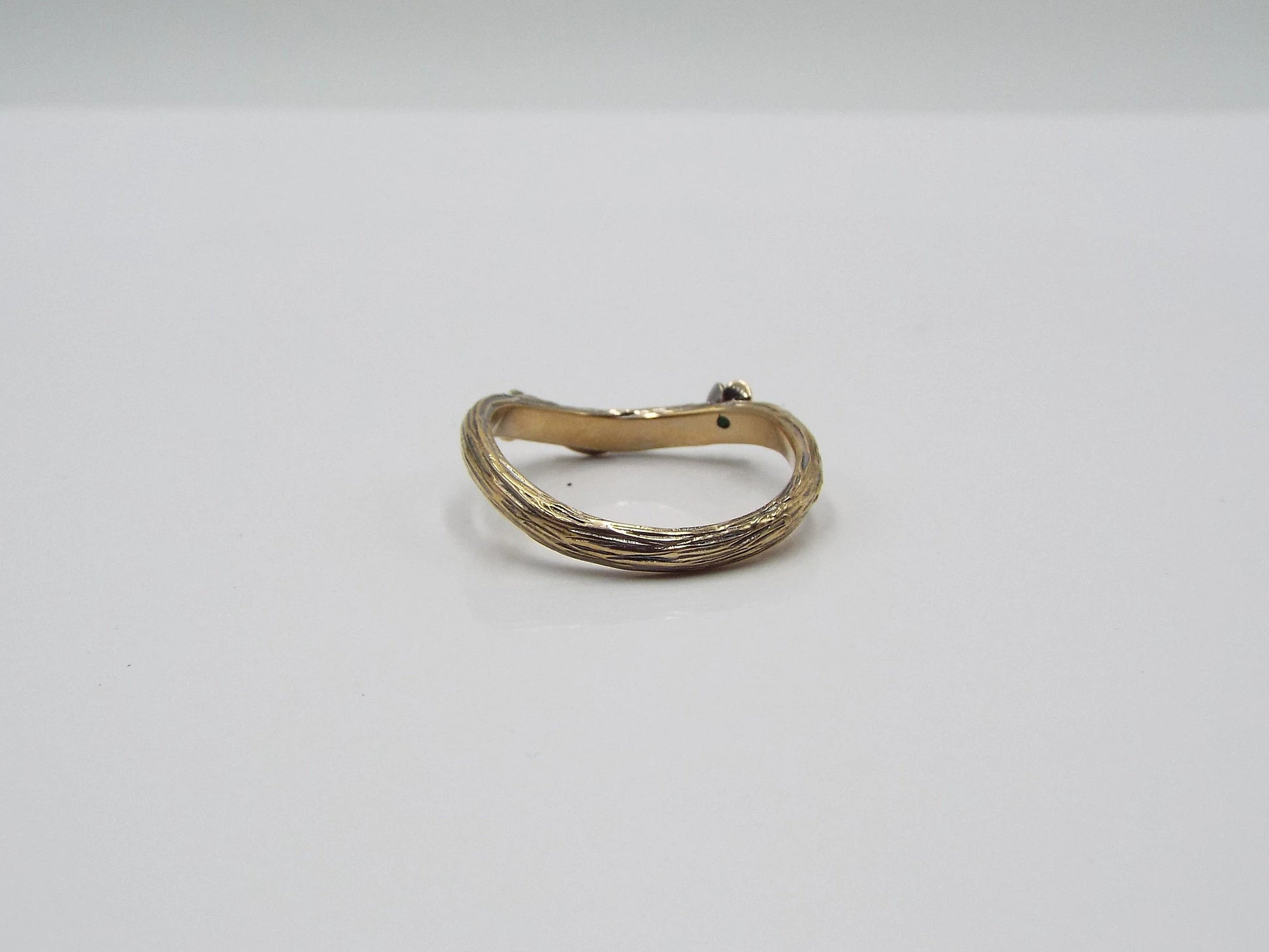 Emerald Golden Curved Flower Band - JF Fantasy Jewelry