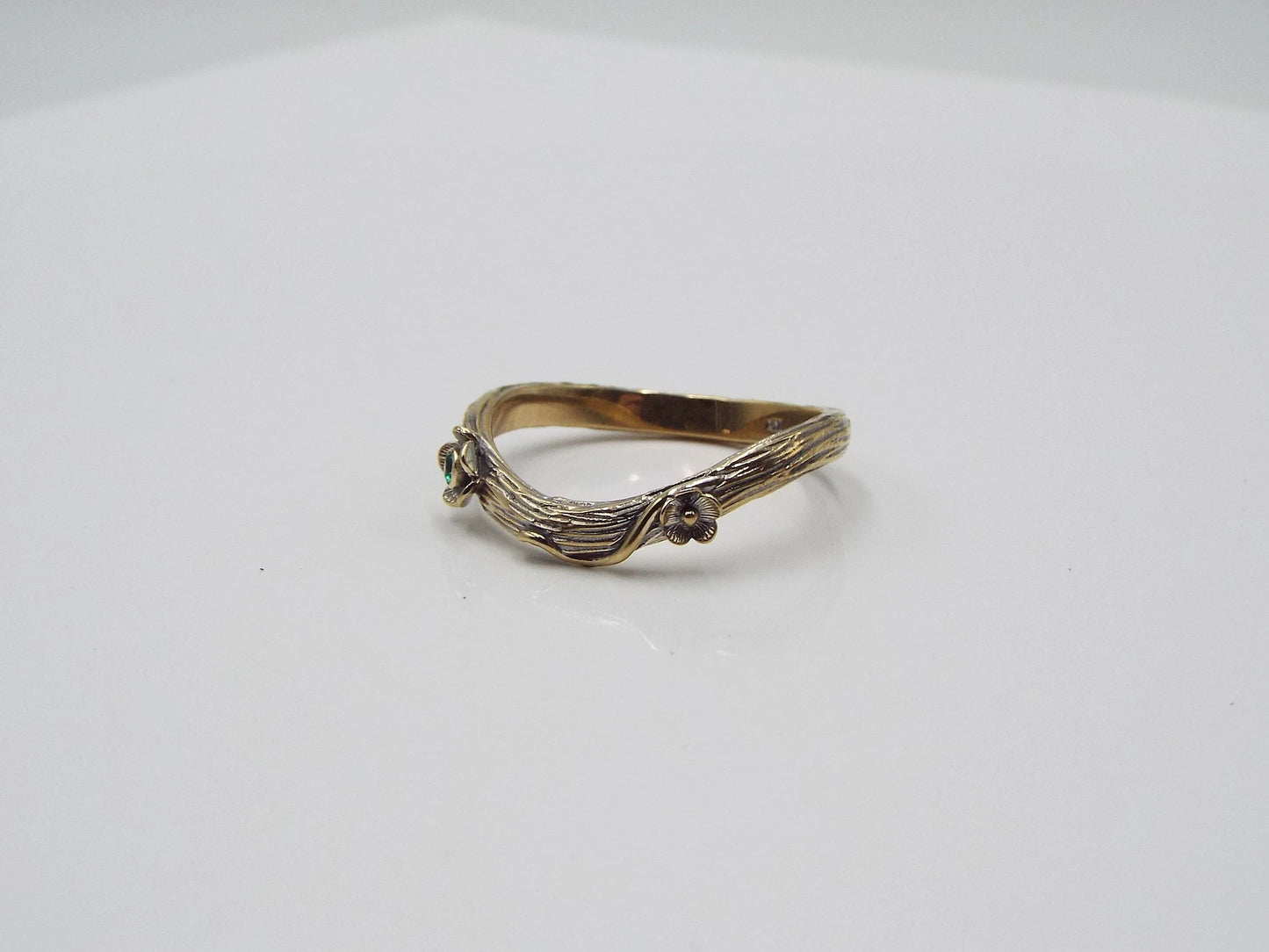 Emerald Golden Curved Flower Band - JF Fantasy Jewelry