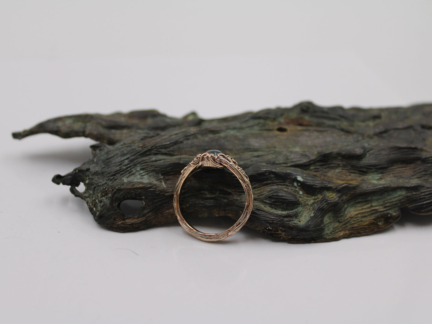 Golden Bloodstone Ivy