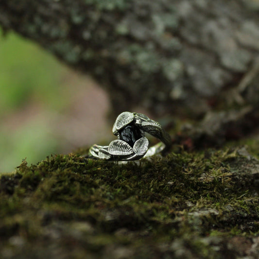Leafy Trails - Black Onyx Snail Ring - JF Fantasy Jewelry