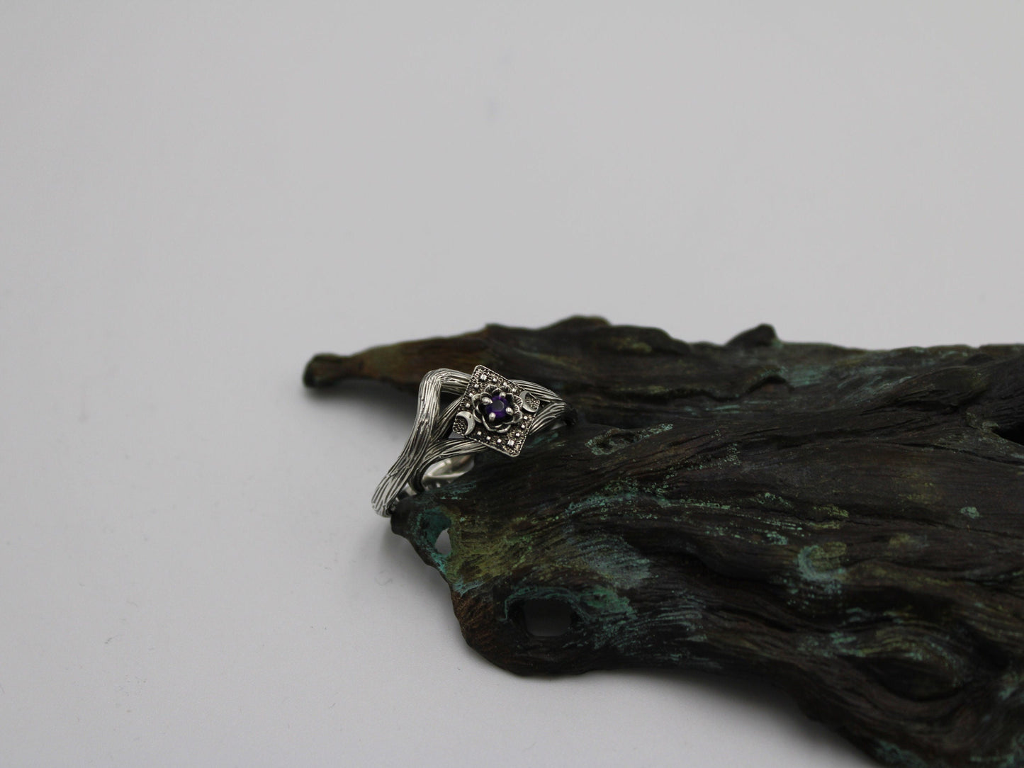 Lunar Bloom - Amethyst Lotus Bridal Set
