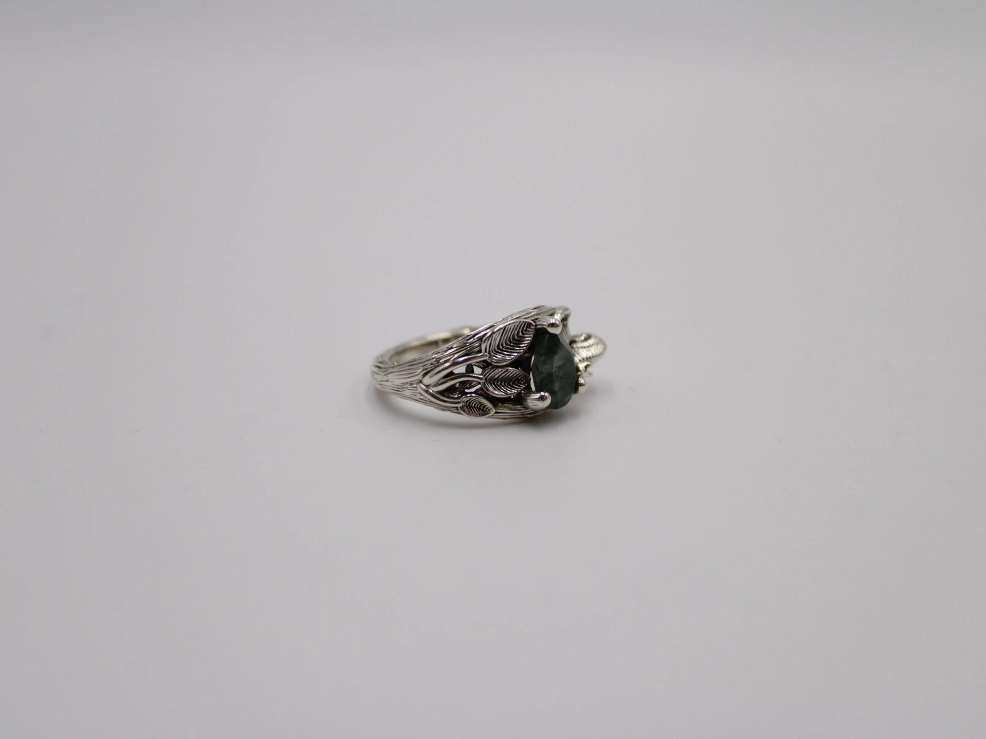 Garden Journey - Moss Agate Leaf Snail Ring - JF Fantasy Jewelry