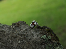 Load image into Gallery viewer, Leafy Trails - Garnet Snail Ring
