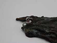 Load image into Gallery viewer, Leafy Trails - Garnet Snail Ring
