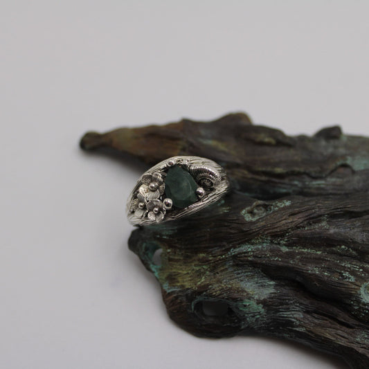 Floral Trails - Moss Agate Snail Ring
