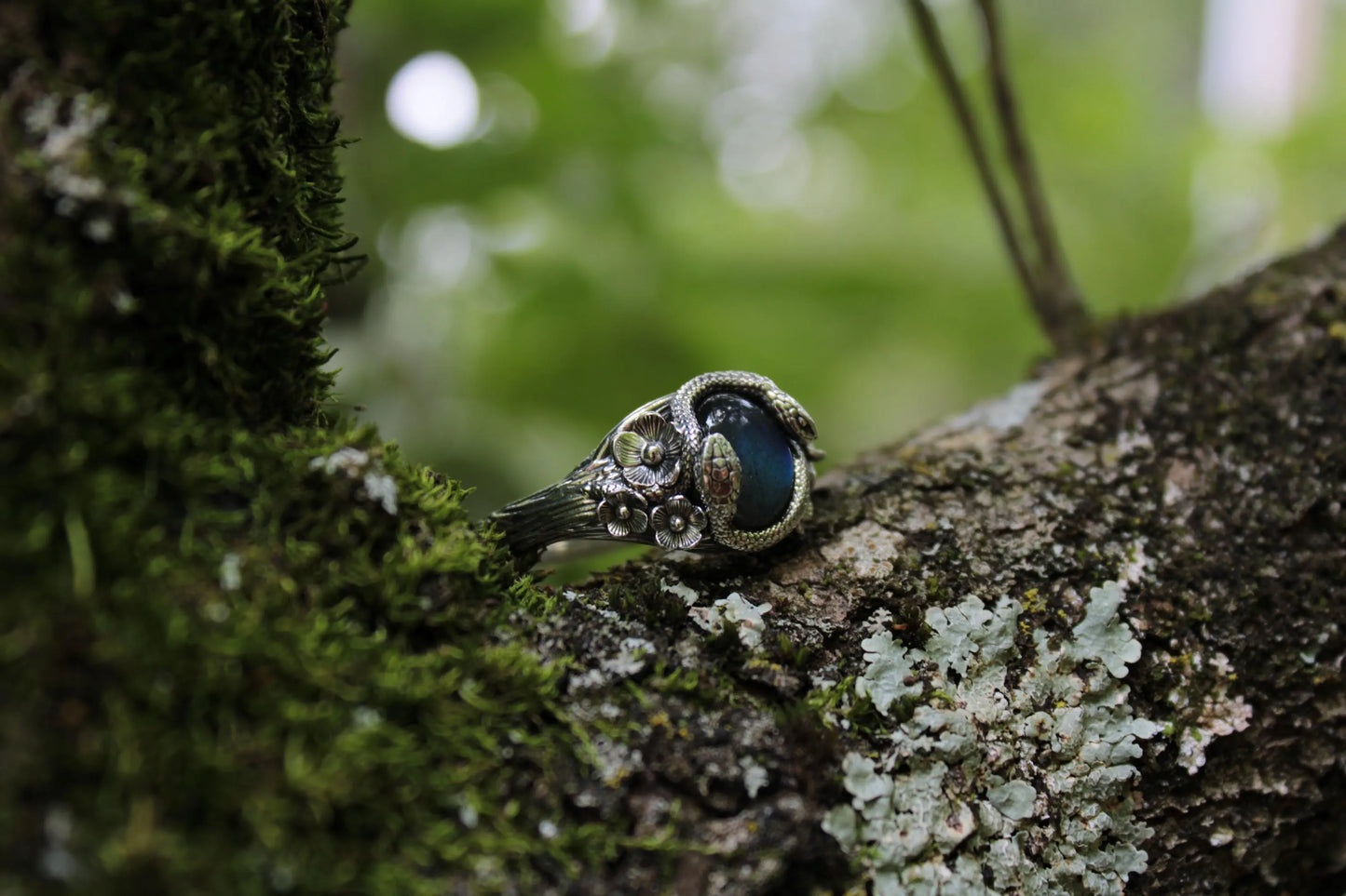 Snake & Bloom Ring – Labradorite Serpent Ring