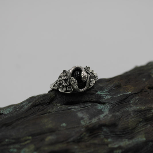 Snake & Bloom Ring – Black Onyx Serpent Ring