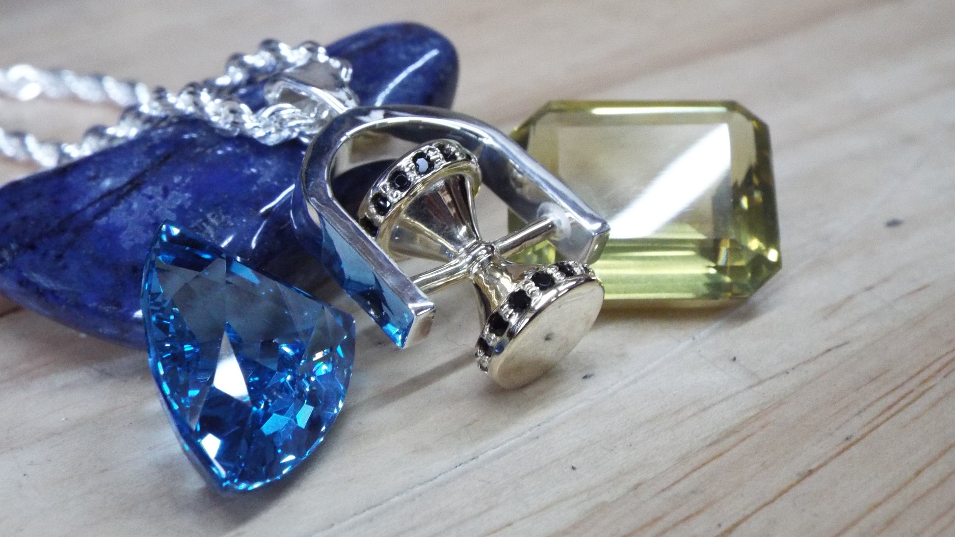 The Mage's Hourglass - JF Fantasy Jewelry