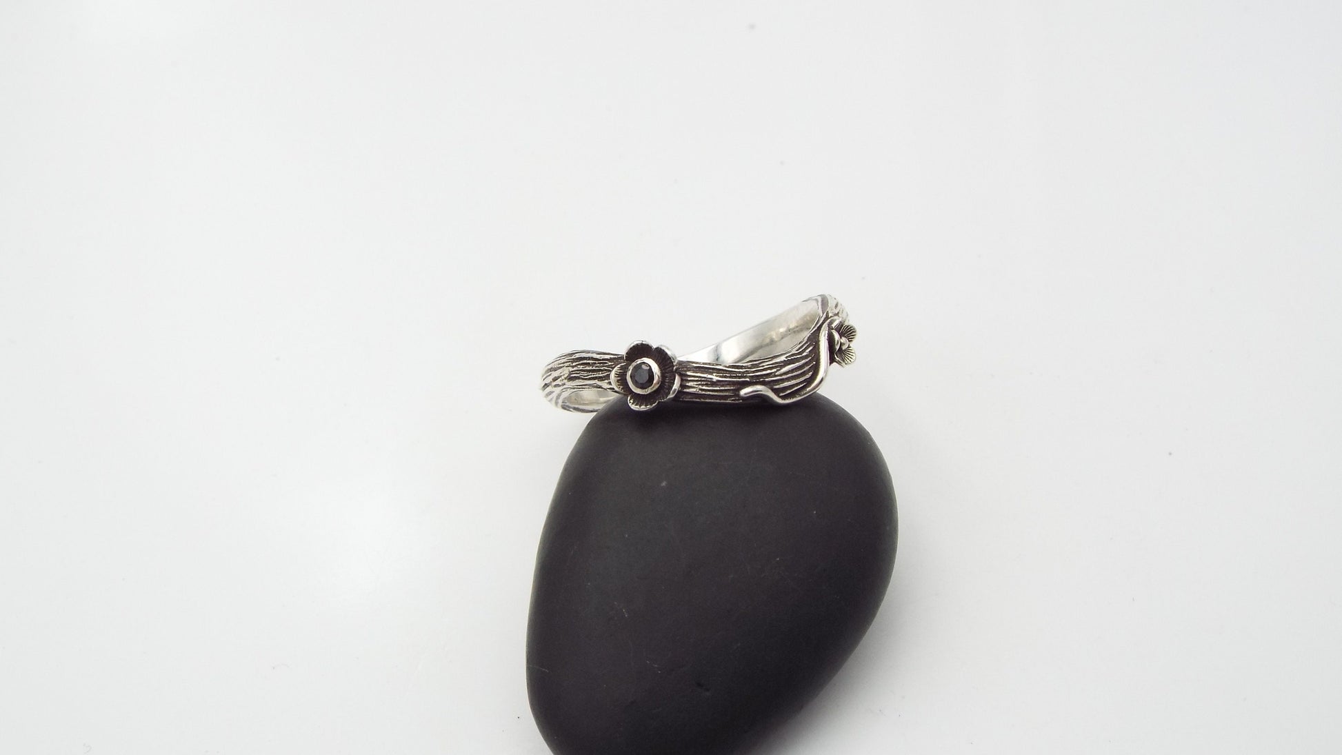Spinel Flower Curved Band - JF Fantasy Jewelry