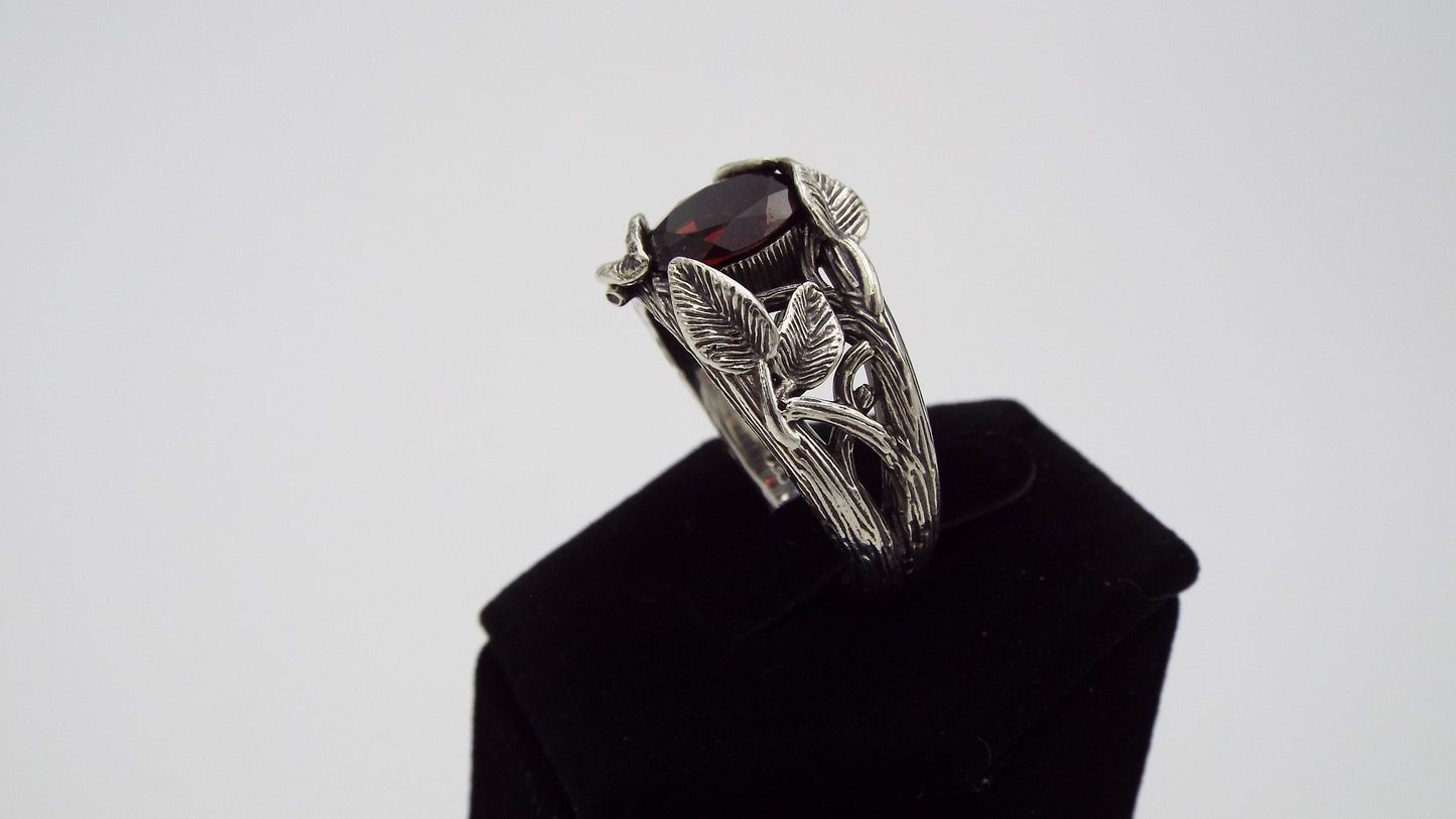 Garnet Leaf and Branch Ring - JF Fantasy Jewelry