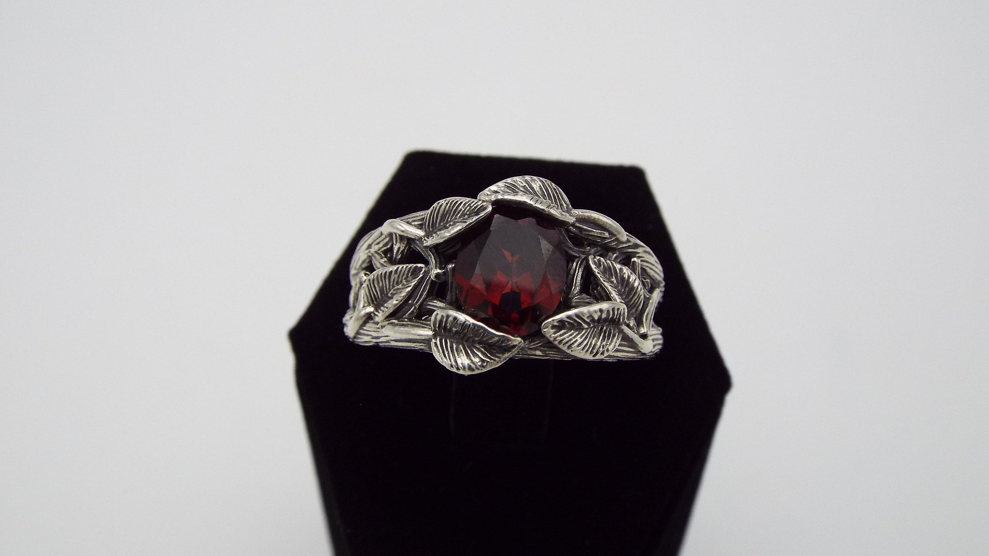 Garnet Leaf and Branch Ring - JF Fantasy Jewelry